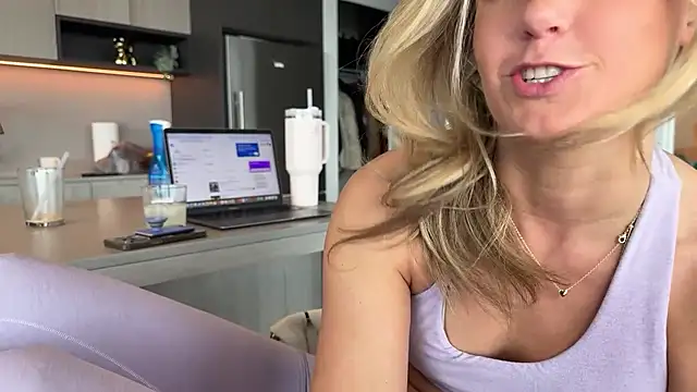 Snapshot of Graciemae_baexx chatting on 02/27/25, 09:25 Graciemae baexx online show from 02/27/25, 09:25