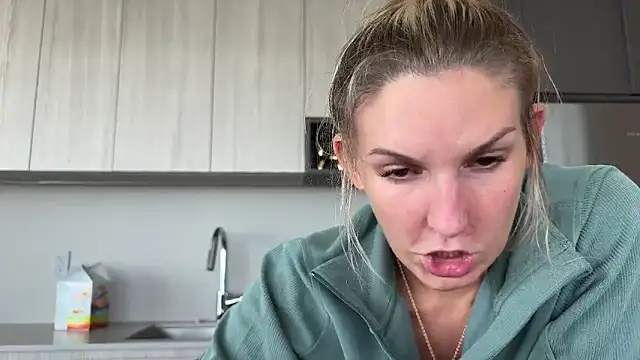 Snapshot of Graciemae_baexx chatting on 09/13/25, 04:40 Graciemae baexx online show from 09/13/25, 04:40