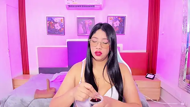 estrella bigboobs14 online show from 12/16/25, 10:31