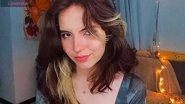 cherrybom969 online show from 02/21/25, 03:34