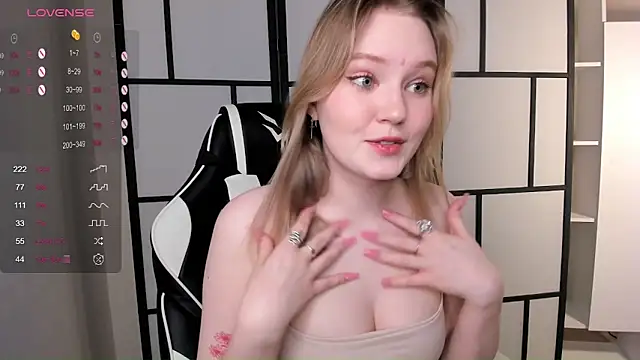 Snapshot of OraBIood chatting on 01/26/25, 06:16 OraBIood online show from 01/26/25, 06:16