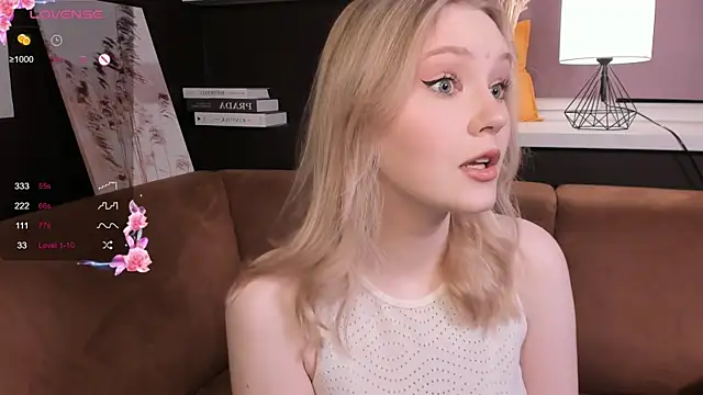 Snapshot of OraBIood chatting on 03/05/25, 01:31 OraBIood online show from 03/05/25, 01:31