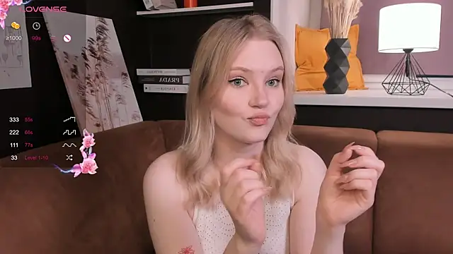 Snapshot of OraBIood chatting on 03/05/25, 04:34 OraBIood online show from 03/05/25, 04:34