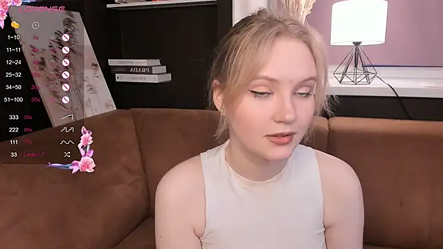 Snapshot of OraBIood chatting on 03/07/25, 04:24 OraBIood online show from 03/07/25, 04:24