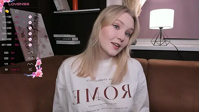 Snapshot of OraBIood chatting on 03/11/25, 07:14 OraBIood online show from 03/11/25, 07:14