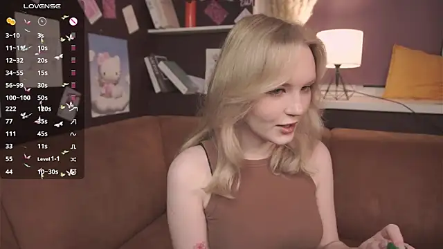 Snapshot of OraBIood chatting on 03/21/25, 07:35 OraBIood online show from 03/21/25, 07:35