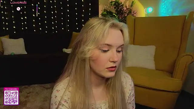 Snapshot of OraBIood chatting on 09/08/25, 07:24 OraBIood online show from 09/08/25, 07:24