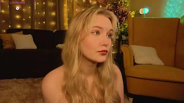 Snapshot of OraBIood chatting on 09/26/25, 07:07 OraBIood online show from 09/26/25, 07:07