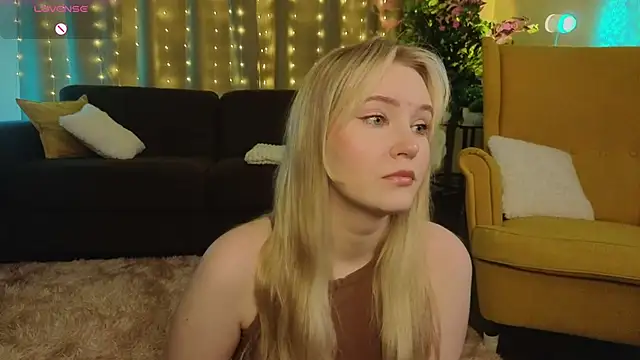 Snapshot of OraBIood chatting on 09/28/25, 07:08 OraBIood online show from 09/28/25, 07:08