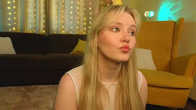 Snapshot of OraBIood chatting on 10/18/25, 07:09 OraBIood online show from 10/18/25, 07:09