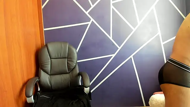 Pendragon1224 online show from 12/22/24, 02:49