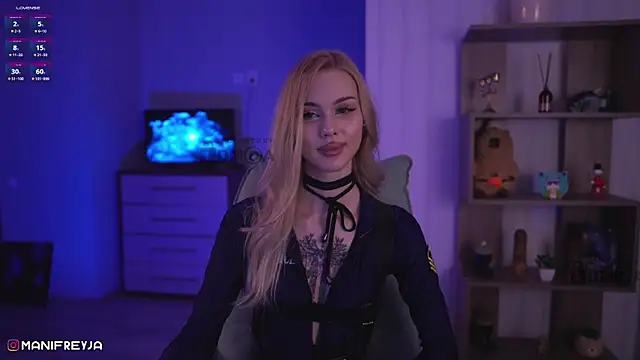 Snapshot of ManiFreyja chatting on 12/24/24, 03:05 ManiFreyja online show from 12/24/24, 03:05
