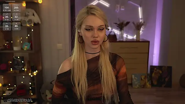 Snapshot of ManiFreyja chatting on 03/24/26, 06:46 ManiFreyja online show from 03/24/26, 06:46