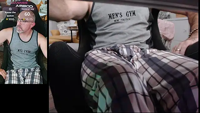 Snapshot of Crosss-23cm chatting on 09/25/25, 03:16 Crosss-23cm online show from 09/25/25, 03:16