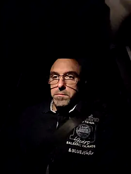 Snapshot of Crosss-23cm chatting on 11/09/25, 08:40 Crosss-23cm online show from 11/09/25, 08:40