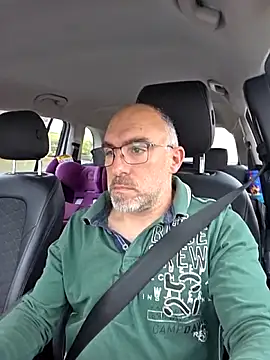 Snapshot of Crosss-23cm chatting on 12/05/25, 02:14 Crosss-23cm online show from 12/05/25, 02:14