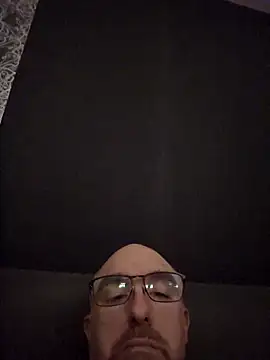 Snapshot of Crosss-23cm chatting on 03/06/26, 08:27 Crosss-23cm online show from 03/06/26, 08:27