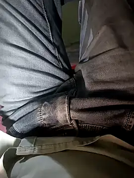 Snapshot of jellydicks chatting on 02/27/25, 03:37 jellydicks online show from 02/27/25, 03:37