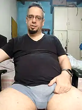 Snapshot of MrBig_2024 chatting on 12/28/24, 04:41 MrBig 2024 online show from 12/28/24, 04:41