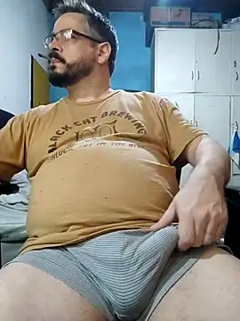 Snapshot of MrBig_2024 chatting on 09/30/25, 07:52 MrBig 2024 online show from 09/30/25, 07:52