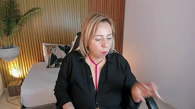 andre soto  online show from 12/29/24, 02:17