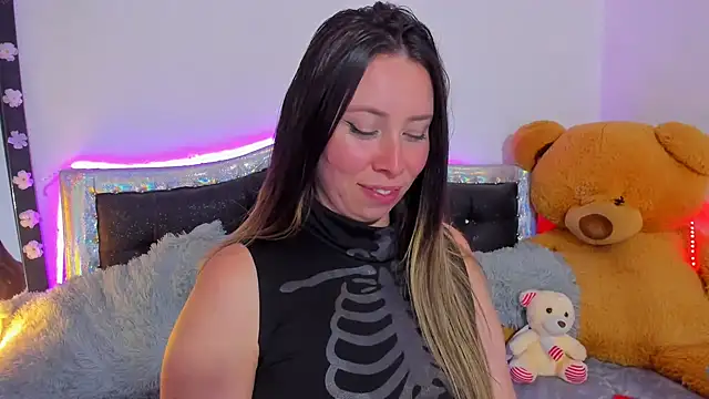 JanneKim online show from 12/18/24, 06:21