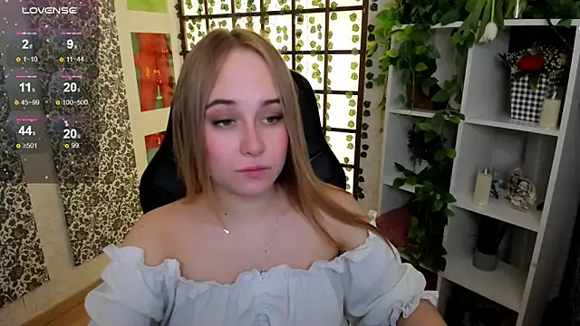 LianaBright online show from 03/09/25, 02:07