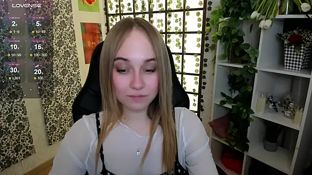 LianaBright online show from 03/10/25, 05:22