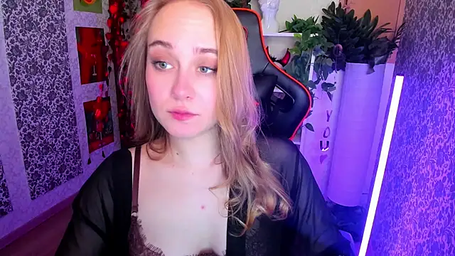 LianaBright online show from 02/19/26, 02:18