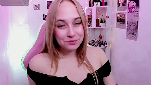 Snapshot of LianaBright chatting on 05/06/26, 02:08 LianaBright online show from 05/06/26, 02:08