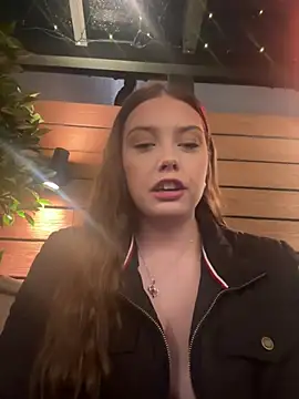 Snapshot of Krystal_Tx chatting on 02/21/25, 07:43 Krystal Tx online show from 02/21/25, 07:43