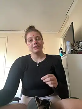 Snapshot of Krystal_Tx chatting on 03/19/25, 11:39 Krystal Tx online show from 03/19/25, 11:39