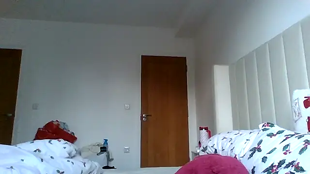 Snapshot of Krystal_Tx chatting on 11/25/25, 02:50 Krystal Tx online show from 11/25/25, 02:50