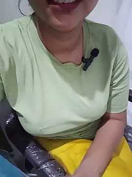Snapshot of EeshaBhabi chatting on 07/15/26, 01:49 EeshaBhabi online show from 07/15/26, 01:49