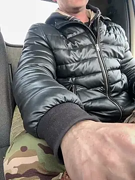 Snapshot of AlexGWoW chatting on 03/19/26, 06:17 AlexGWoW online show from 03/19/26, 06:17