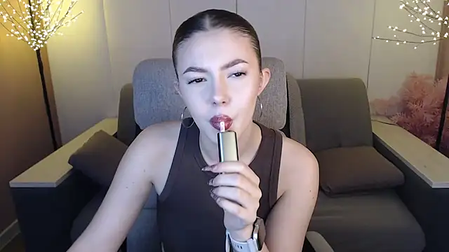 Snapshot of Ritaneer chatting on 03/14/25, 10:07 Ritaneer online show from 03/14/25, 10:07