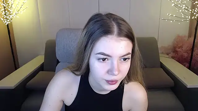 Snapshot of Ritaneer chatting on 03/19/25, 09:06 Ritaneer online show from 03/19/25, 09:06