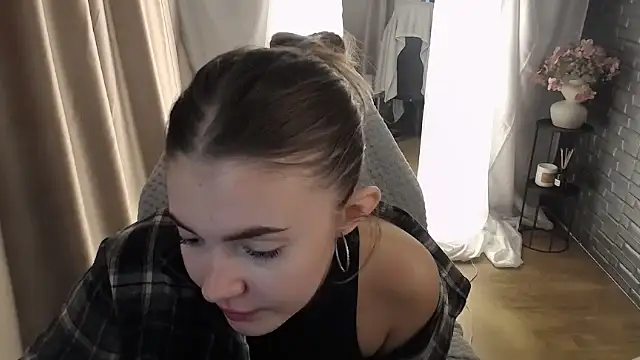 Snapshot of Ritaneer chatting on 09/22/25, 08:05 Ritaneer online show from 09/22/25, 08:05