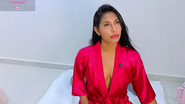 Snapshot of Anna_risse chatting on 04/14/26, 05:13 Anna risse online show from 04/14/26, 05:13