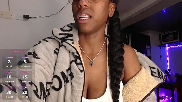Snapshot of CoccoBele69 chatting on 02/11/26, 04:50 CoccoBele69 online show from 02/11/26, 04:50