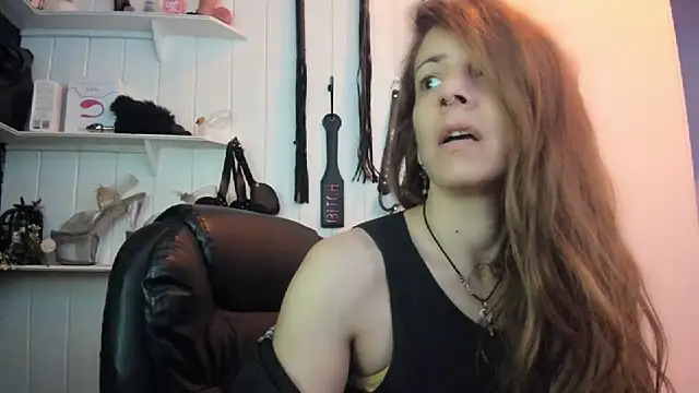 Snapshot of jessiburningheels chatting on 09/23/25, 09:45 jessiburningheels online show from 09/23/25, 09:45