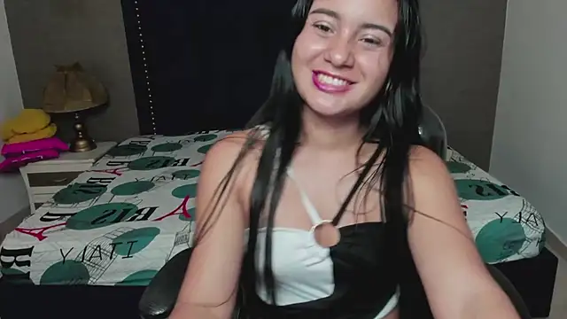 Snapshot of MaiteFlores chatting on 02/25/26, 01:54 MaiteFlores online show from 02/25/26, 01:54