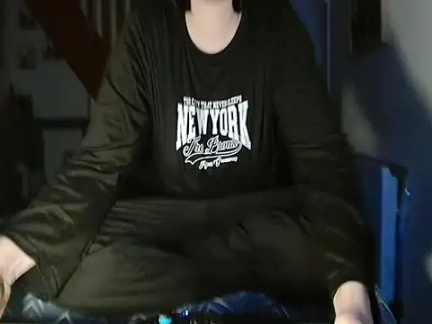 Lauzo21 online show from 02/02/26, 06:34