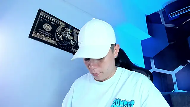 AbbySmiitth  online show from 11/10/25, 08:52