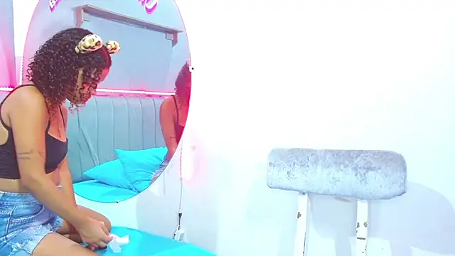 Snapshot of minimi_naty chatting on 12/10/24, 07:22 minimi naty online show from 12/10/24, 07:22