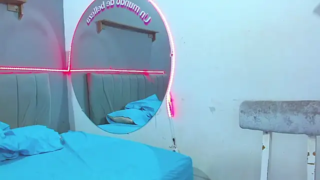 Snapshot of minimi_naty chatting on 01/15/25, 07:23 minimi naty online show from 01/15/25, 07:23