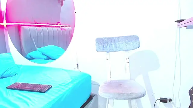 Snapshot of minimi_naty chatting on 01/23/25, 10:44 minimi naty online show from 01/23/25, 10:44