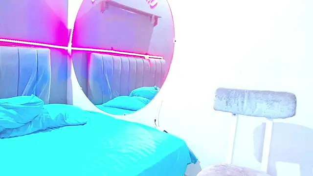 Snapshot of minimi_naty chatting on 02/10/25, 10:30 minimi naty online show from 02/10/25, 10:30