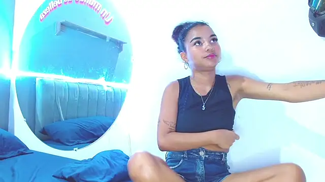 Snapshot of minimi_naty chatting on 02/25/25, 08:30 minimi naty online show from 02/25/25, 08:30