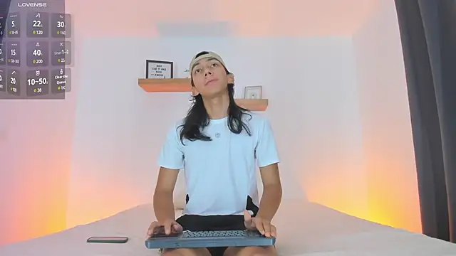 Snapshot of serge_7 chatting on 02/13/25, 11:15 serge 7 online show from 02/13/25, 11:15